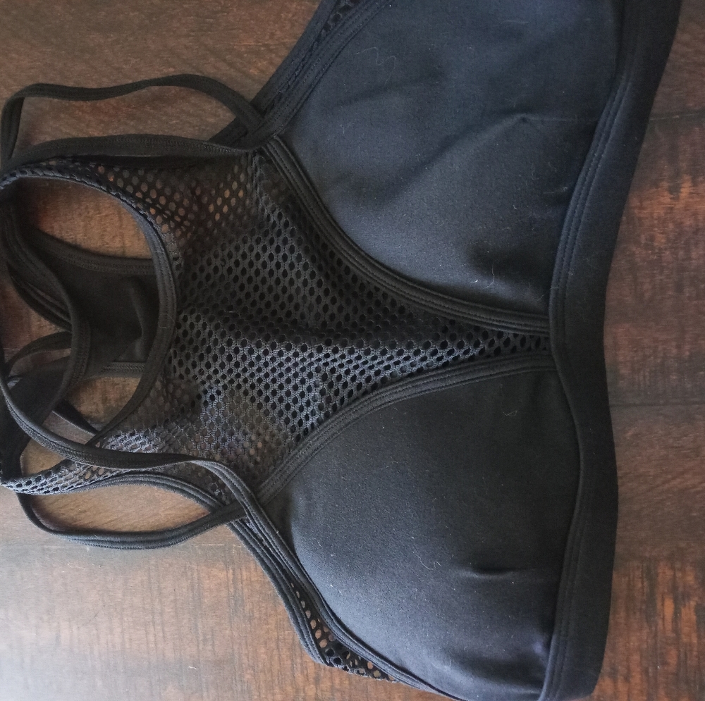 Bombshell Sportswear - Picture 3 of 5